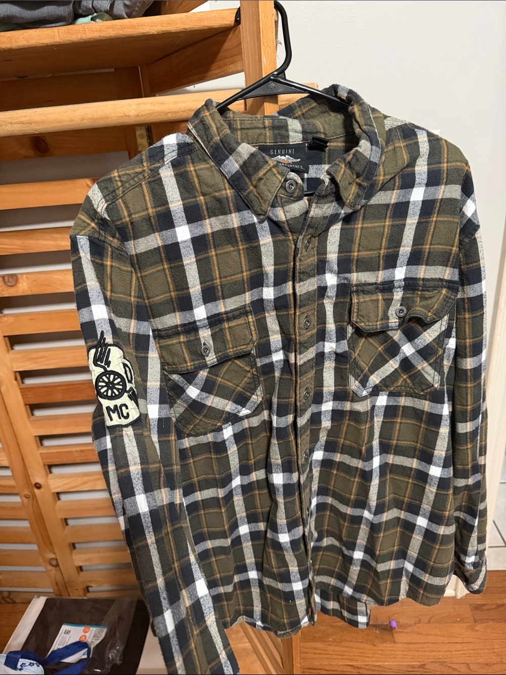 Olive Green Plaid Flannel Shirt - Casual Men's Button-Up